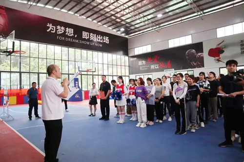 快乐运动，，高效事情——Z6尊龙旗舰厅十五周年庆趣味运动会